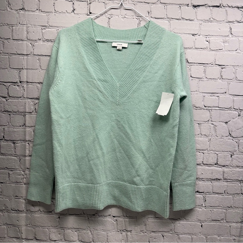 Vince Light Green V-Neck Women's Sweater wool/cashmere blend size XS - Picture 2 of 9